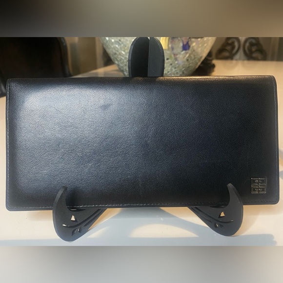 Givenchy lamb soft black leather bifold long wallet - Picture 1 of 10
